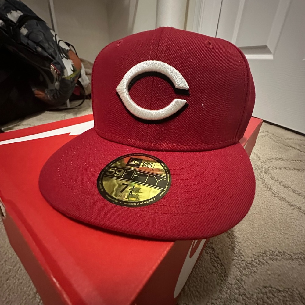 Fitted cap
